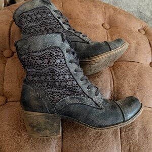 Roxy Charcoal Gray Lace-Up heeled Ankle Boots sz6.5